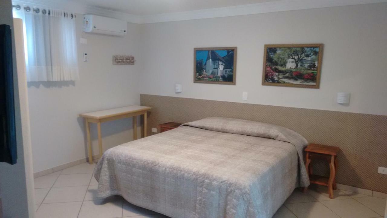 Hotel Santa Paula غواراتوبا الغرفة الصورة